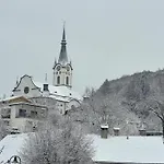 Coraline -koblach, 6-10 P, 3 Schlafzimmer, Kueche, Riesige Terrasse, Parkplatz, Wifi, Stellplatz *