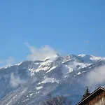 Coraline -koblach, 6-10 P, 3 Schlafzimmer, Kueche, Riesige Terrasse, Parkplatz, Wifi, Stellplatz Koblach