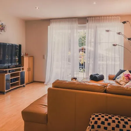 Apartment Coraline -koblach, 6-10 P, 3 Schlafzimmer, Kueche, Riesige Terrasse, Parkplatz, Wifi, Stellplatz