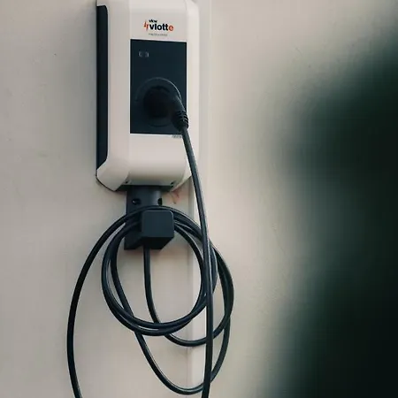 Coraline -koblach, 6-10 P, 3 Schlafzimmer, Kueche, Riesige Terrasse, Parkplatz, Wifi, Stellplatz *