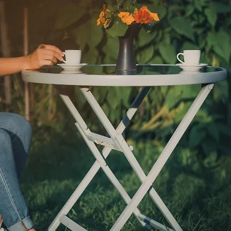 Coraline -koblach, 6-10 P, 3 Schlafzimmer, Kueche, Riesige Terrasse, Parkplatz, Wifi, Stellplatz