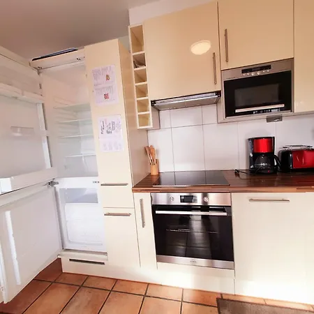Coraline -koblach, 6-10 P, 3 Schlafzimmer, Kueche, Riesige Terrasse, Parkplatz, Wifi, Stellplatz Lägenhet *