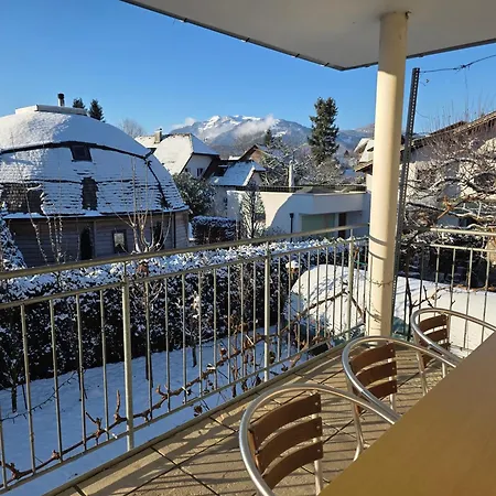 Coraline -koblach, 6-10 P, 3 Schlafzimmer, Kueche, Riesige Terrasse, Parkplatz, Wifi, Stellplatz *