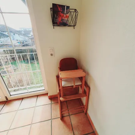 Coraline -koblach, 6-10 P, 3 Schlafzimmer, Kueche, Riesige Terrasse, Parkplatz, Wifi, Stellplatz