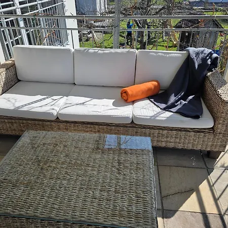 Apartmán Coraline -koblach, 6-10 P, 3 Schlafzimmer, Kueche, Riesige Terrasse, Parkplatz, Wifi, Stellplatz