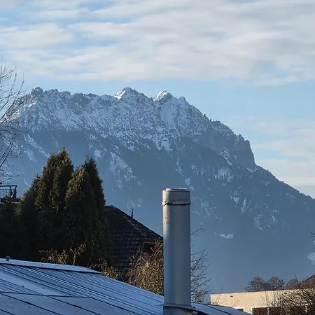 Coraline -koblach, 6-10 P, 3 Schlafzimmer, Kueche, Riesige Terrasse, Parkplatz, Wifi, Stellplatz Apartmán