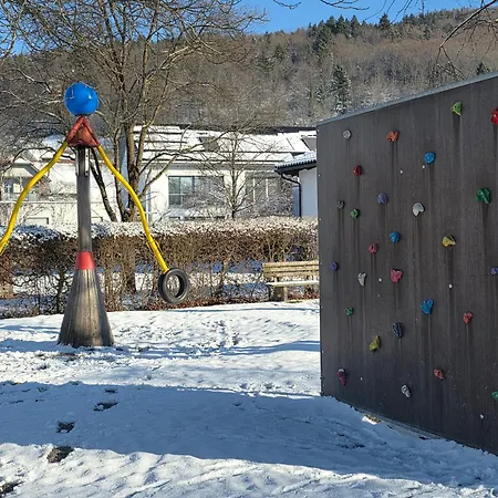 Lägenhet Coraline -koblach, 6-10 P, 3 Schlafzimmer, Kueche, Riesige Terrasse, Parkplatz, Wifi, Stellplatz