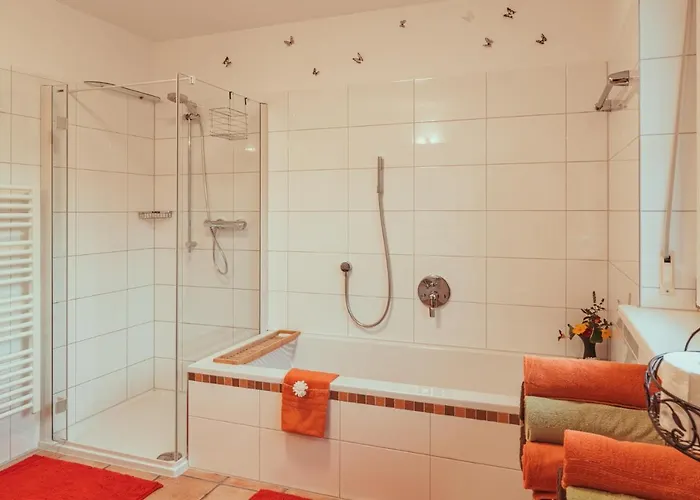 Coraline -koblach, 6-10 P, 3 Schlafzimmer, Kueche, Riesige Terrasse, Parkplatz, Wifi, Stellplatz Lägenhet