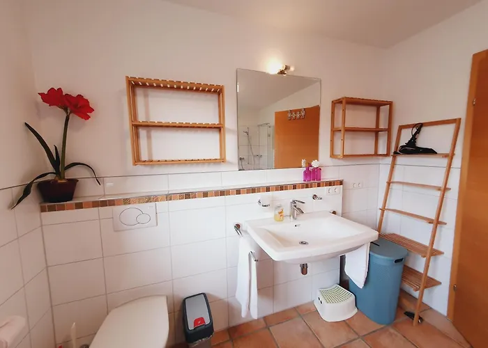 Coraline -koblach, 6-10 P, 3 Schlafzimmer, Kueche, Riesige Terrasse, Parkplatz, Wifi, Stellplatz * Koblach