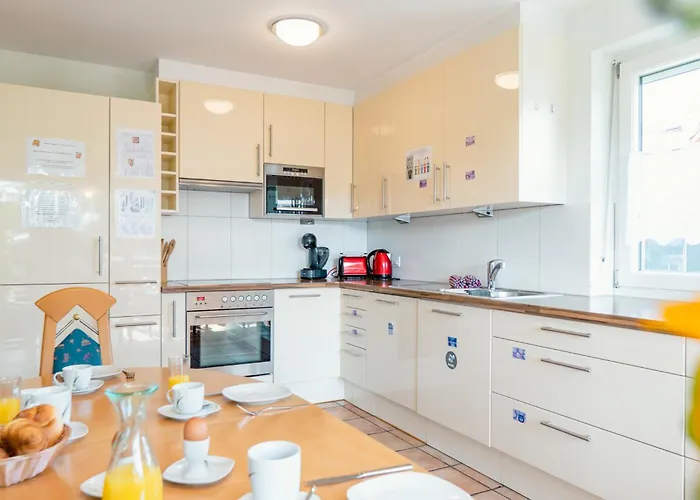 Coraline -koblach, 6-10 P, 3 Schlafzimmer, Kueche, Riesige Terrasse, Parkplatz, Wifi, Stellplatz