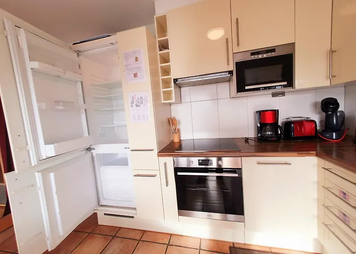 Coraline -koblach, 6-10 P, 3 Schlafzimmer, Kueche, Riesige Terrasse, Parkplatz, Wifi, Stellplatz Lägenhet *