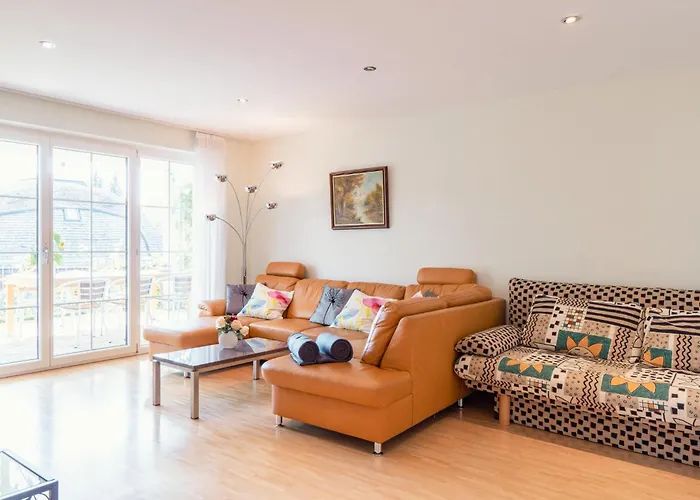 Coraline -koblach, 6-10 P, 3 Schlafzimmer, Kueche, Riesige Terrasse, Parkplatz, Wifi, Stellplatz Koblach