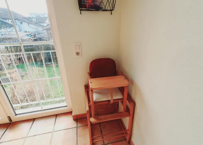 Coraline -koblach, 6-10 P, 3 Schlafzimmer, Kueche, Riesige Terrasse, Parkplatz, Wifi, Stellplatz