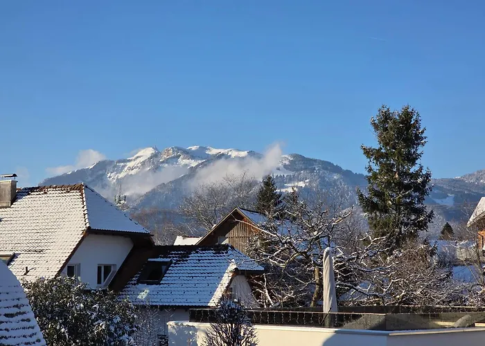 Lägenhet Coraline -koblach, 6-10 P, 3 Schlafzimmer, Kueche, Riesige Terrasse, Parkplatz, Wifi, Stellplatz *